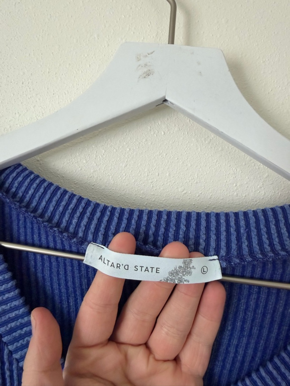 Altar’d State Ribbed Top Size Large - Picture 3 of 4